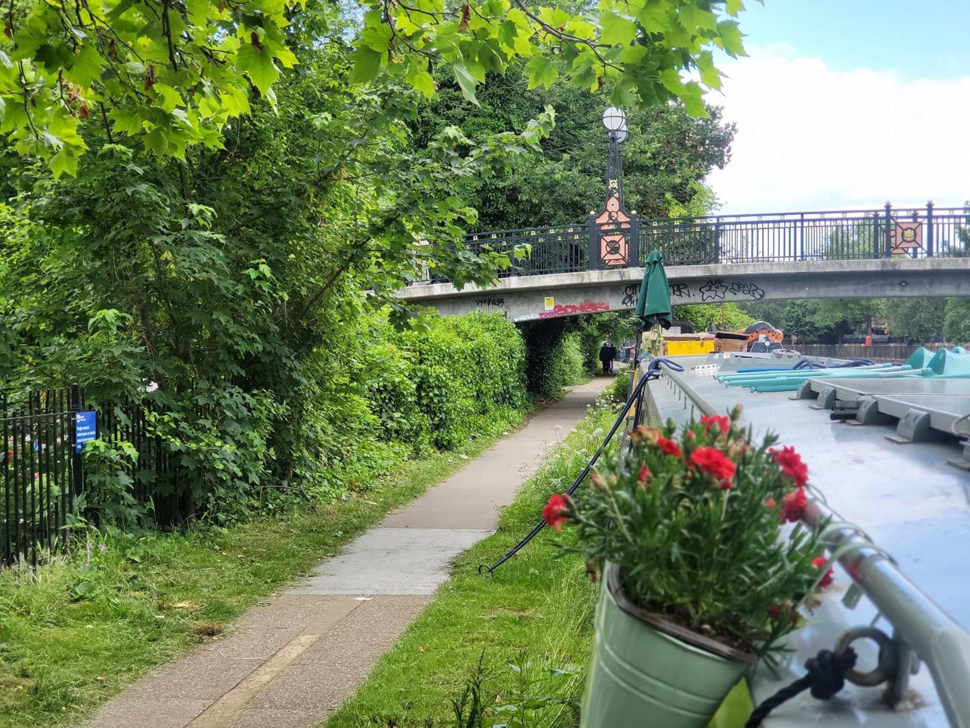 Comfy Canal Boat In Little Venice For Family & Friends Hotel London Exterior photo